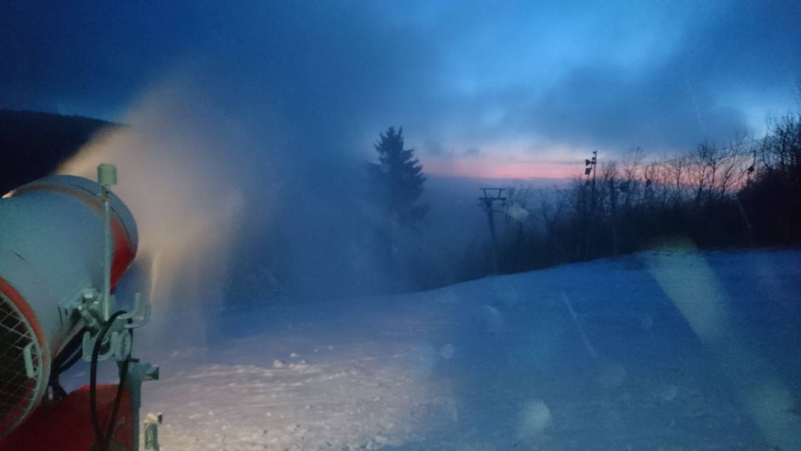 Prevádzka vlekov je aj naďalej prerušená až do odvolania.