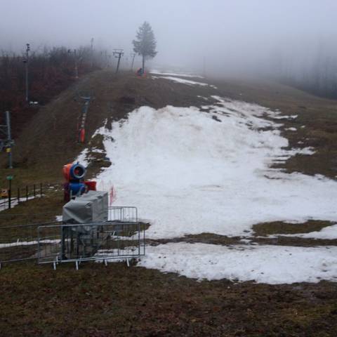 Od 7.1.2018 je prevádzka vlekov prerušená až do odvolania.