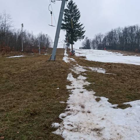 Od 7.1.2018 je prevádzka vlekov prerušená až do odvolania.
