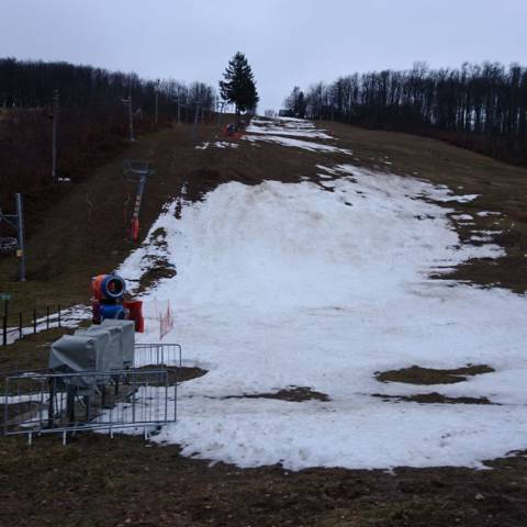 Od 7.1.2018 je prevádzka vlekov prerušená až do odvolania.