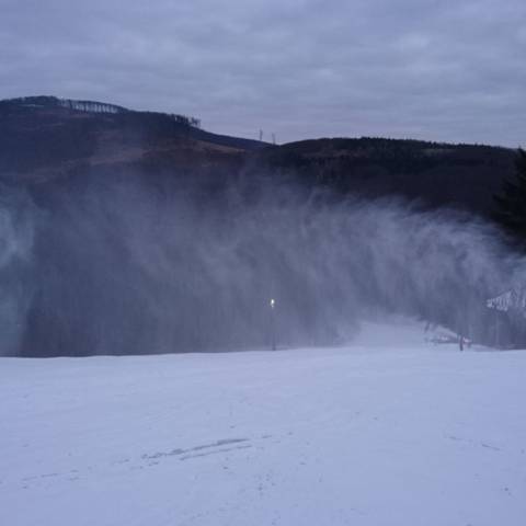 DŇA 6.2.2018 – NA PEZINSKEJ BABE JE PREVÁDZKA PRERUŠENÁ, ZOCHOVA CHATA V PREVÁDZKE.
