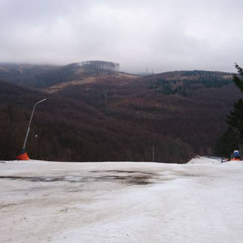 Od 12.3.2018 je prevádzka vlekov prerušená až do odvolania.