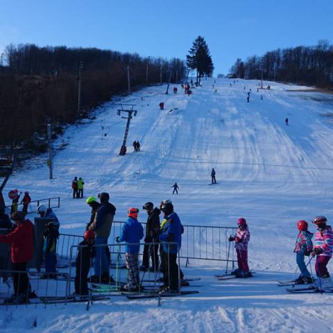 V prevádzke Pezinská Baba aj Zochova chata.