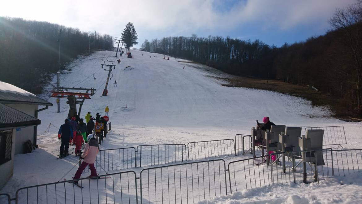 V prevádzke Pezinská Baba aj Zochova chata.