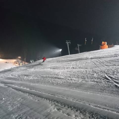 V prevádzke Pezinská Baba aj Zochova chata.