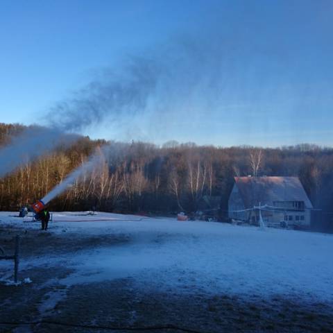 Dnes 3.1.2020 na Zochovej chate v prevádzke pás SunKid30.