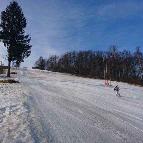 Dnes v prevádzke Pezinská Baba aj Zochova chata.