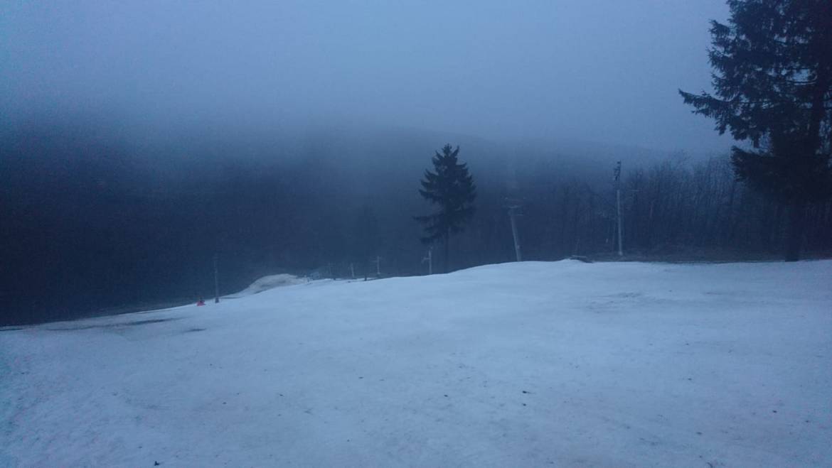 Dnes je prevádzka vlekov pre nepriaznivé počasie PRERUŠENÁ.