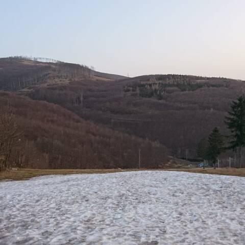 Aj z technického snehu zostali len zvyšky.