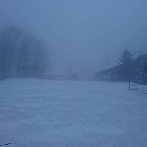 Dnes do rána napadol prírodný sneh do 2 cm.