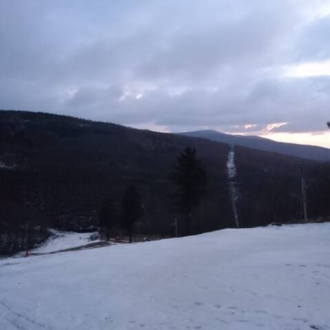 Prevádzka vlekov je prerušená.