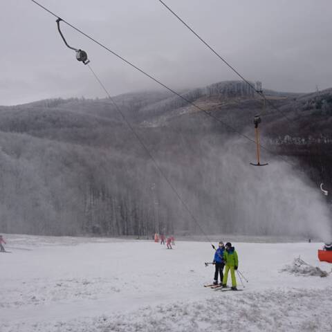 Denná prevádzka vlekov pokračuje.