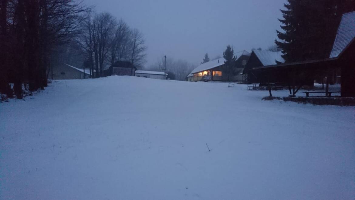 Napadlo do 3 cm čerstvého snehu.