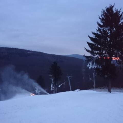 Stredisko Zochova chata dnes 8.1.2022 opäť v prevádzke.