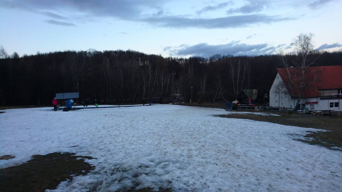 Prevádzka vlekov je prerušená až do odvolania.