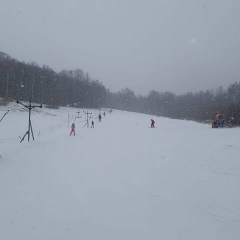 Obe strediská sú v prevádzke denne.