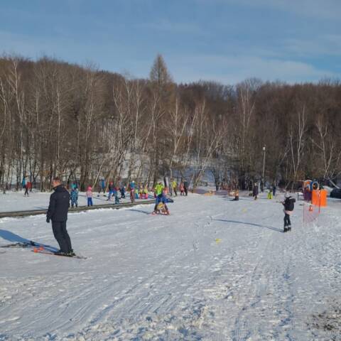 Denná prevádzka v oboch strediskách aj dnes.