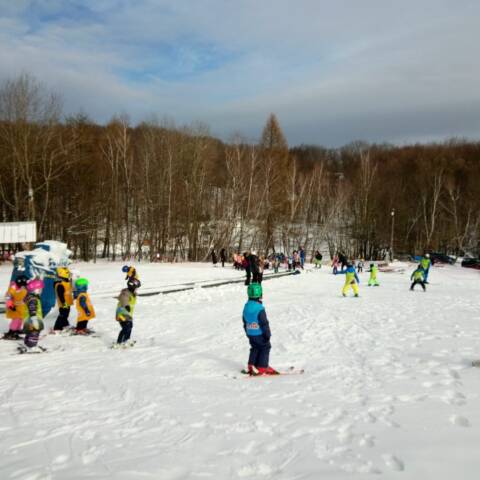 Dnes na Pezinskej Babe aj večerné lyžovanie.