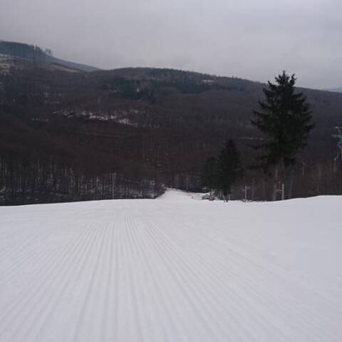 Prevádzka v oboch strediskách.