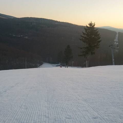 Prevádzka v oboch strediskách.