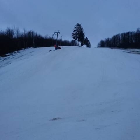 Denné lyžovanie v oboch strediskách.
