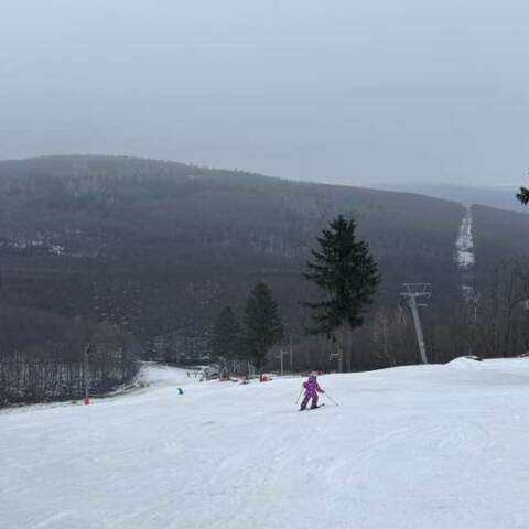 Dnes sú vleky v prevádzke v oboch strediskách.