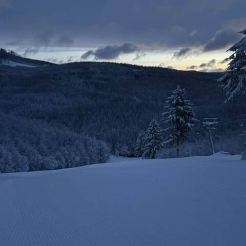 Dnes sú v prevádzke obe strediská.