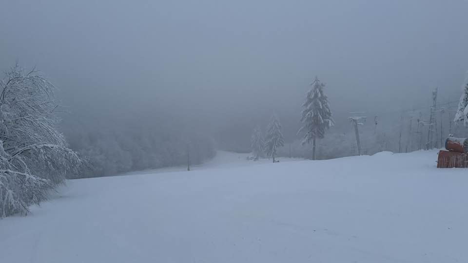 Dnes na Pezinskej Babe začíname dennou prevádzkou od 9:00 do 16:00.