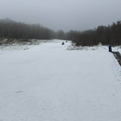 Denné lyžovanie v oboch strediskách.