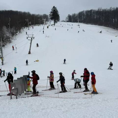 Dnes sú v prevádzke obe strediská.