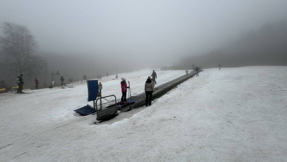 The belt at Zochova chata is in operation.