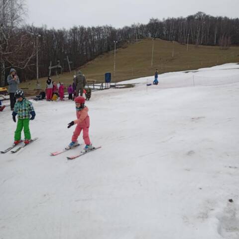 Na Zochovej chate je pás v prevádzke.