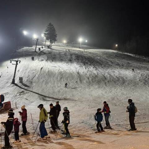 Prevádzka je v oboch strediskách.