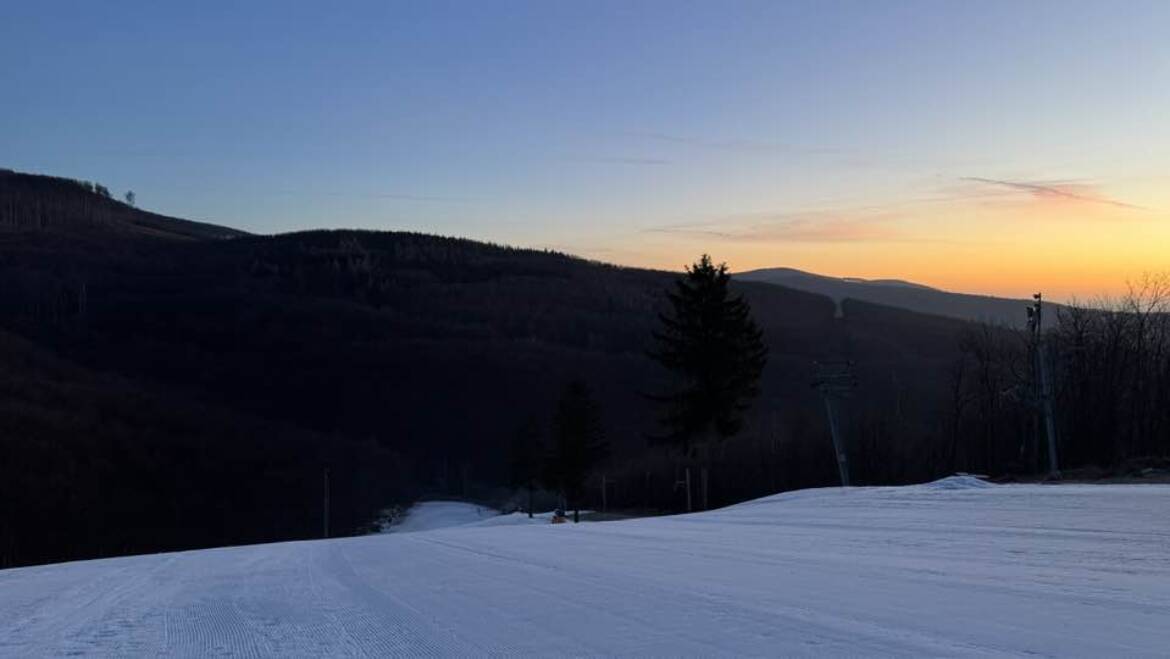 Lifts operate in both resorts.
