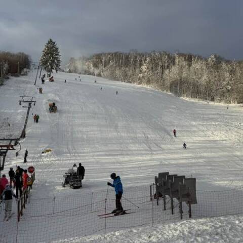 Prevádzka pokračuje v oboch strediskách.