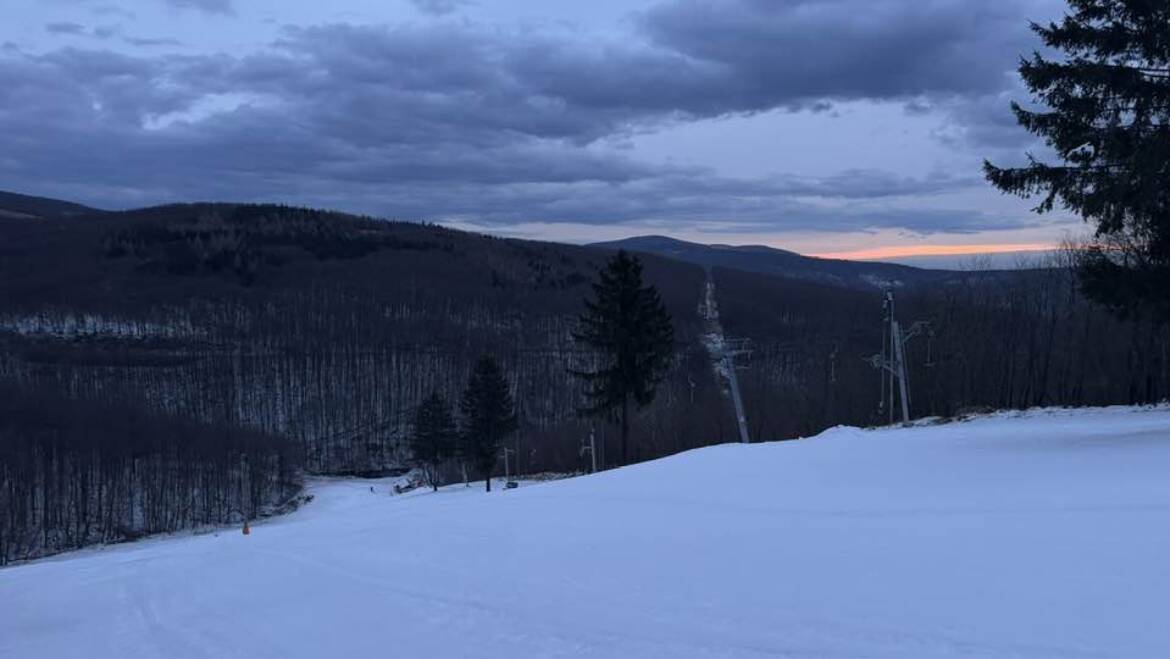 Prevádzka vlekov pokračuje.