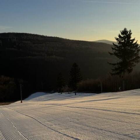 Prevádzka na Pezinskej Babe aj dnes.