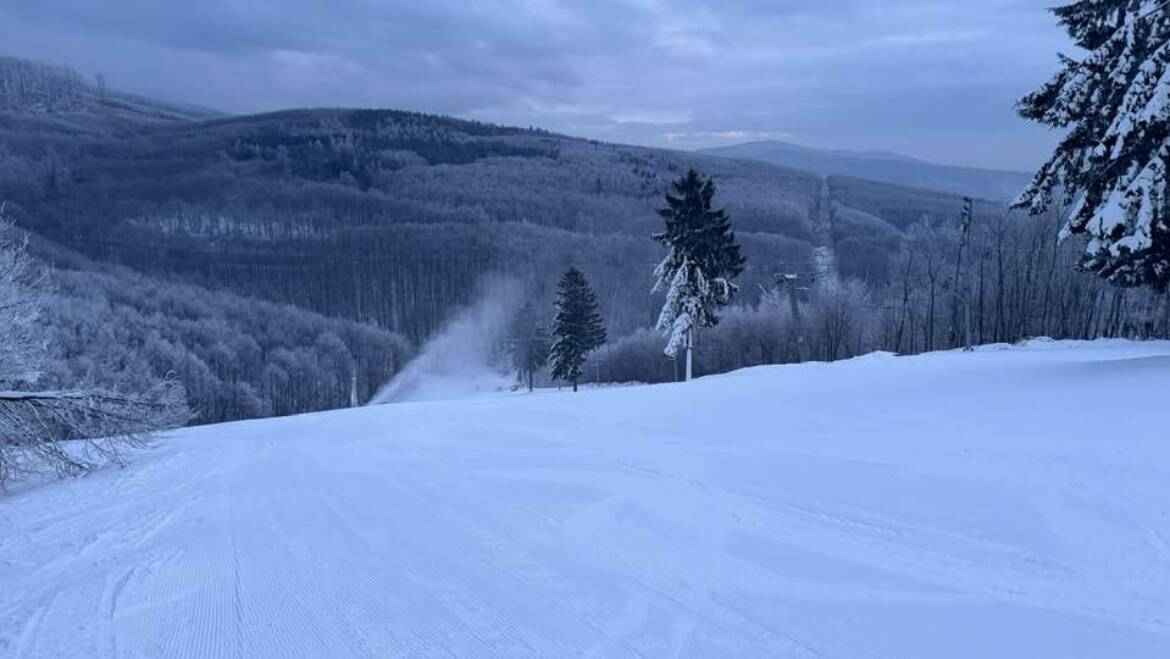 Prevádzka je v oboch strediskách.