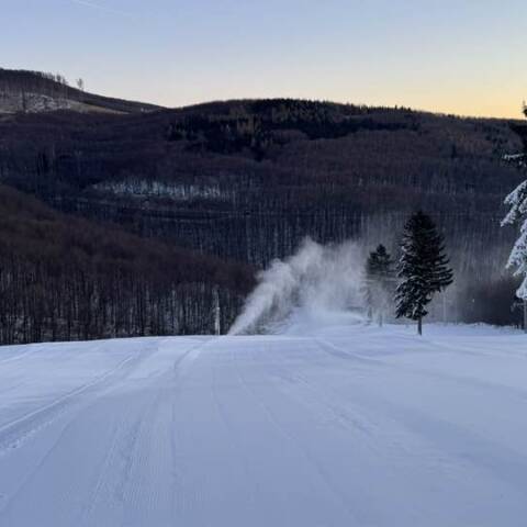 Prevádzka je v oboch strediskách.