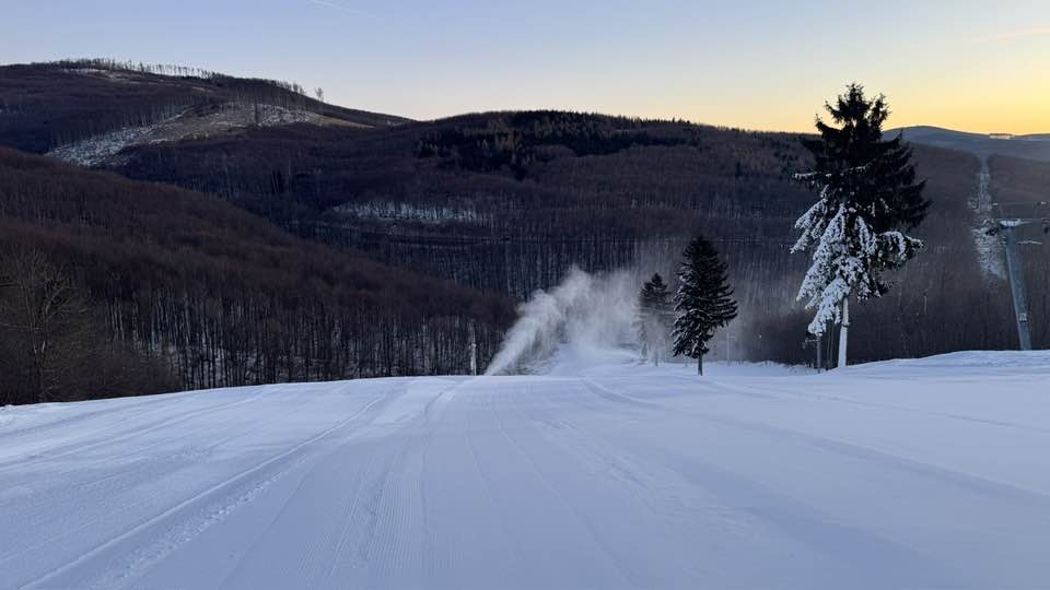 Prevádzka je v oboch strediskách.