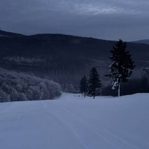 Prevádzka je v oboch strediskách.