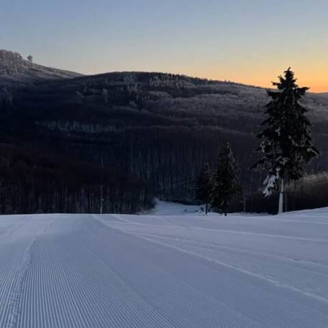 Prevádzka je v oboch strediskách.