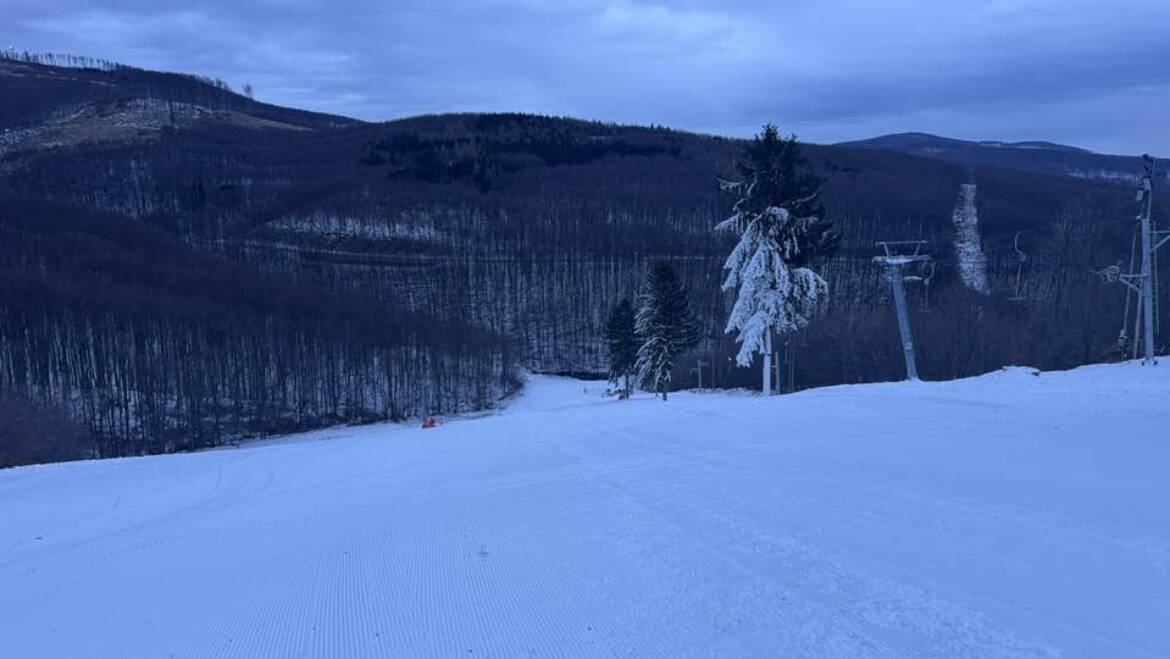 Denná prevádzka v oboch strediskách.