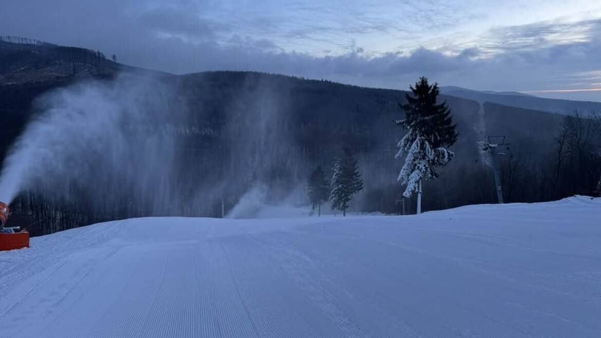 Prevádzka je v oboch strediskách.