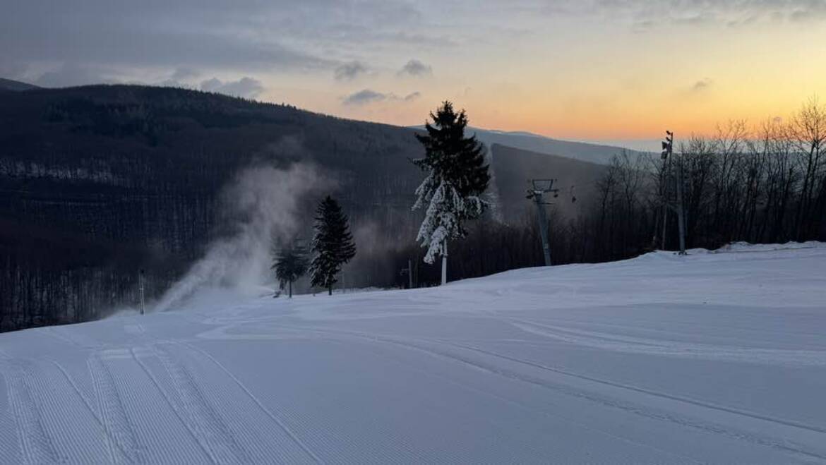 Prevádzka je v oboch strediskách.