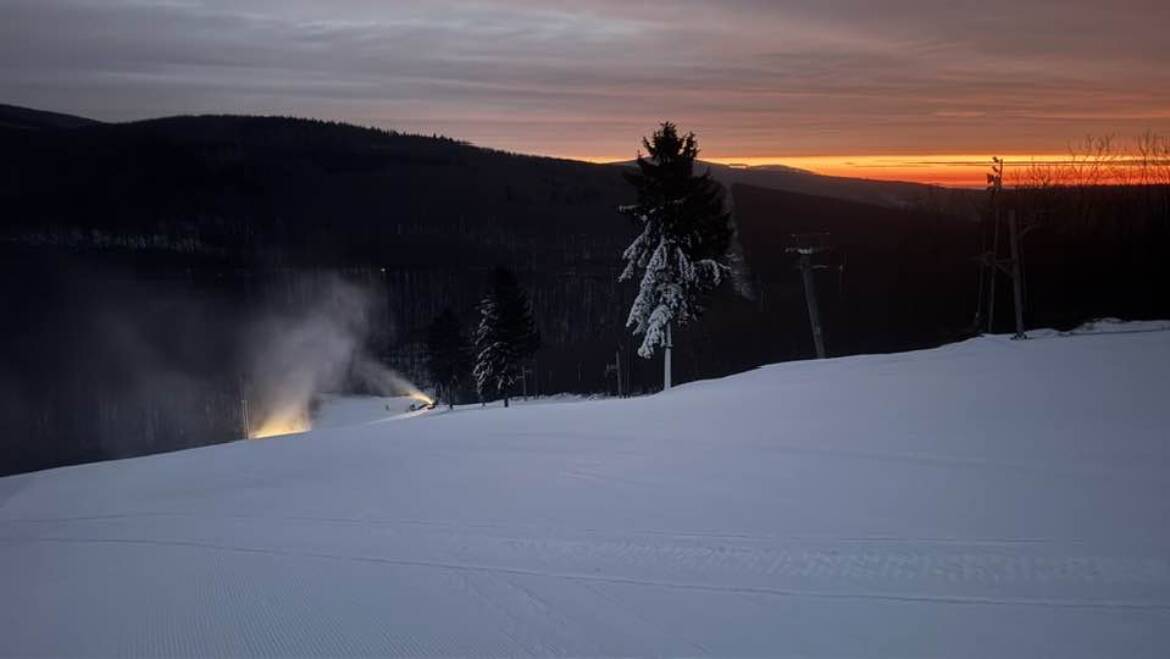Prevádzka je v oboch strediskách.