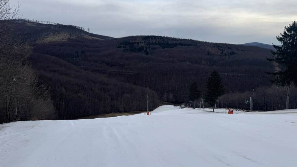 Prevádzka je stále v oboch strediskách.