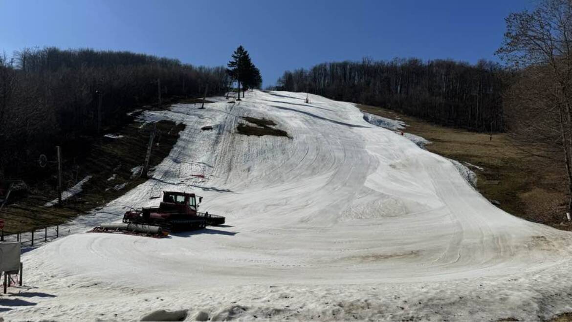 The slope on Pezinská Baba is ready for tomorrow's carnival.
