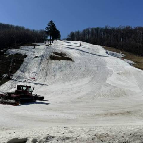 The slope on Pezinská Baba is ready for tomorrow's carnival.