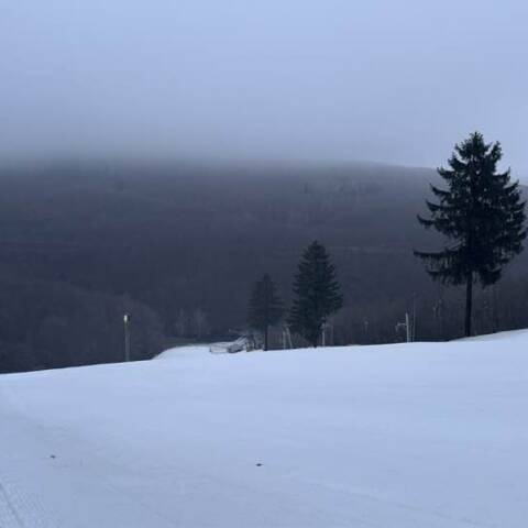 Prevádzka je v oboch strediskách.